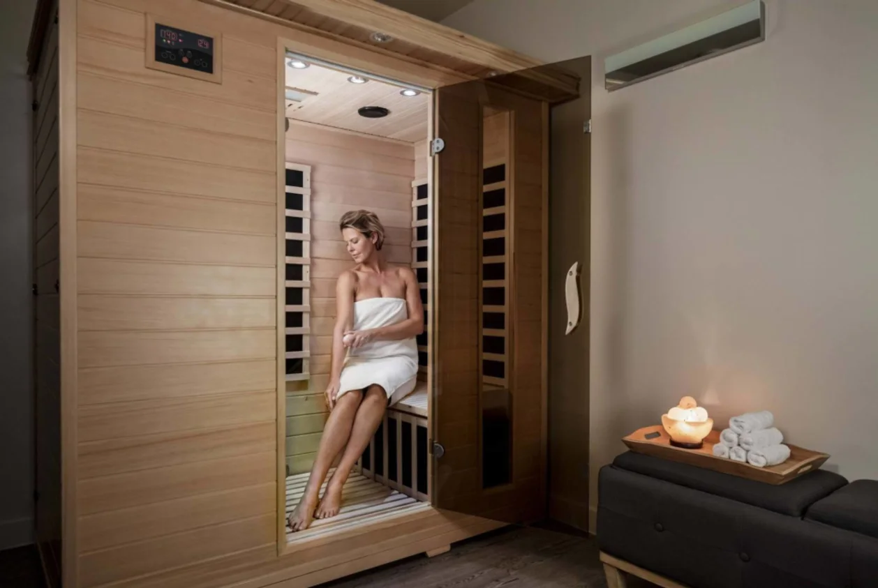 Carillon Miami woman in infrared sauna